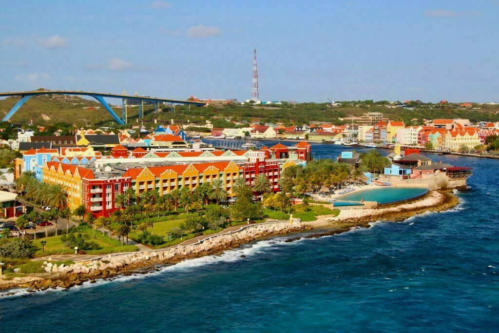 Discover curacao by sea