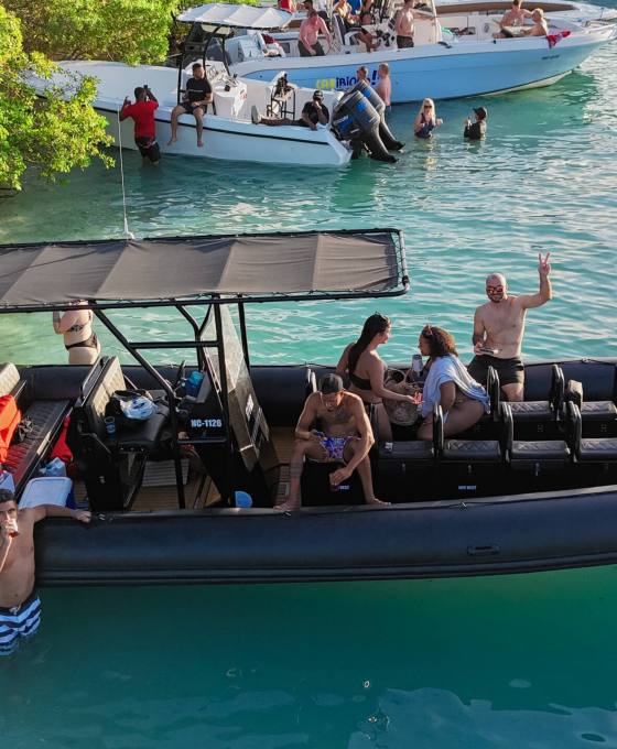water taxi curacao Private boat charter
